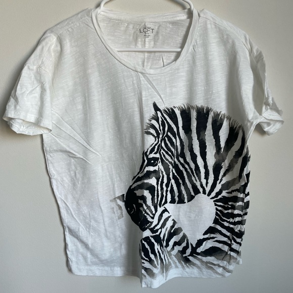 Ann Taylor Loft Petite Zebra Cropped Vintage Broken In Tee in XXS - Picture 1 of 3